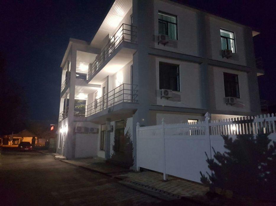 Aleksandriya Hotel Chornomorsk Buitenkant foto